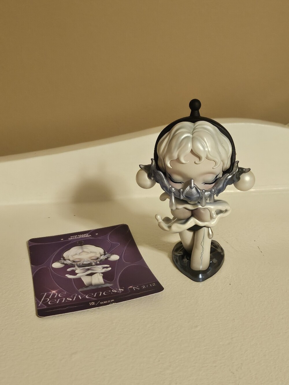 Pop Mart Skullpanda Figurine The Pensiveness Like New Wuth Card